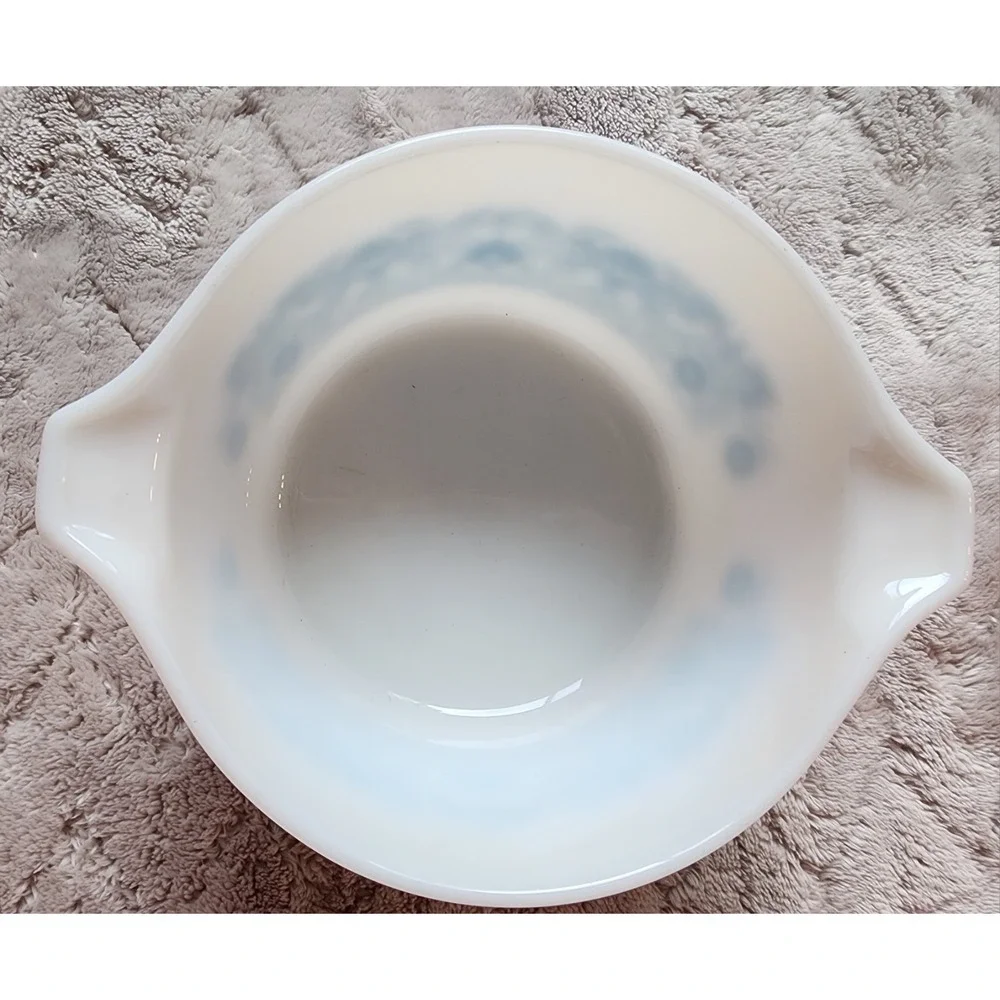 Vintage Pyrex Horizon Blue Casserole Bowl 473 1 QT Blue White Milk Glass